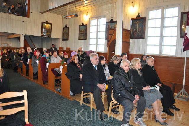Valsts svētku dievkalpojums un aizlūgums par Rugāju novadu notika Augustovas baznīcā 18.11.2013.